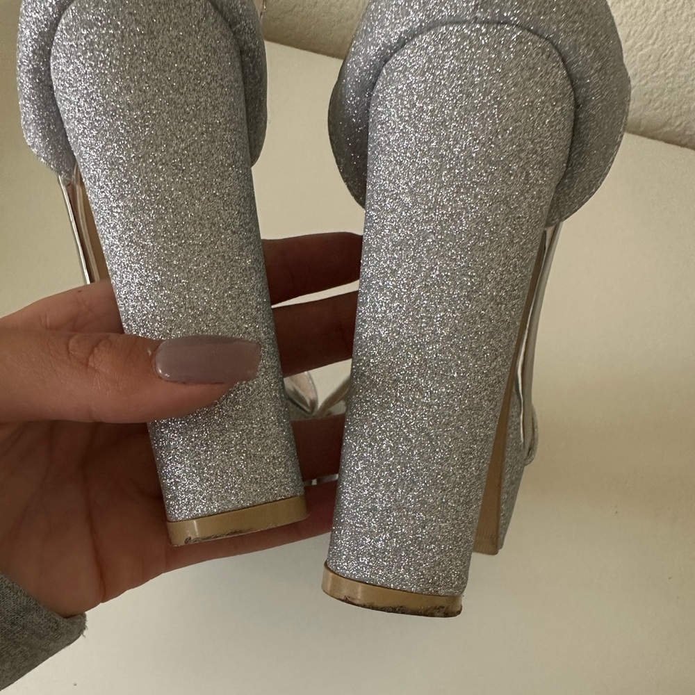 SHEIN Heels - Picture 5 of 5